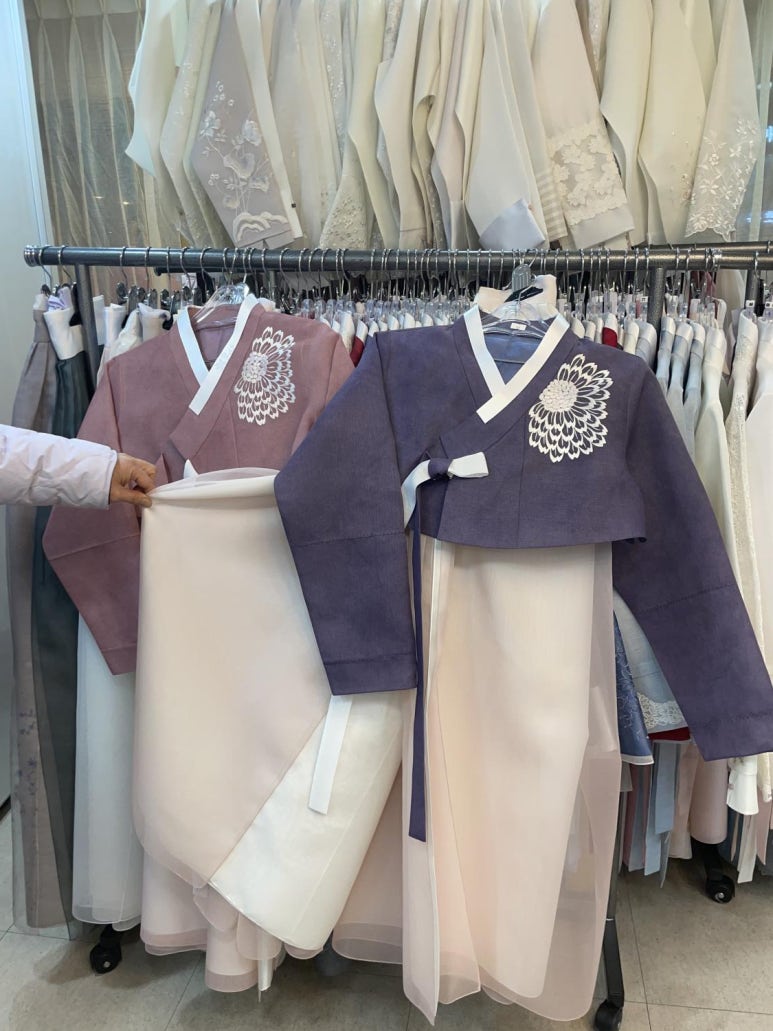 라미라우리옷 이미지