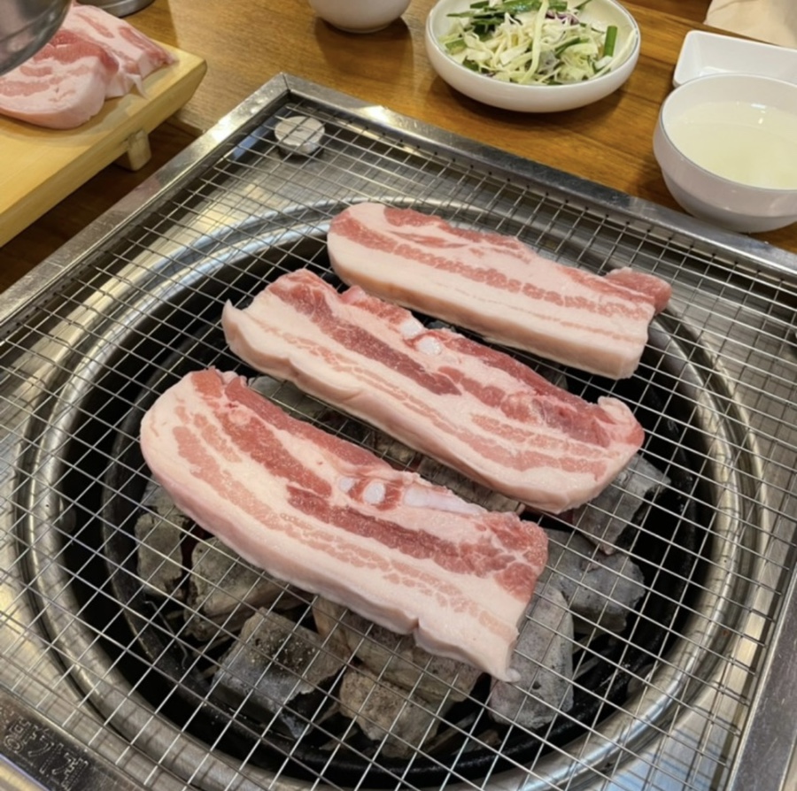 새말직화돼지구이 이미지