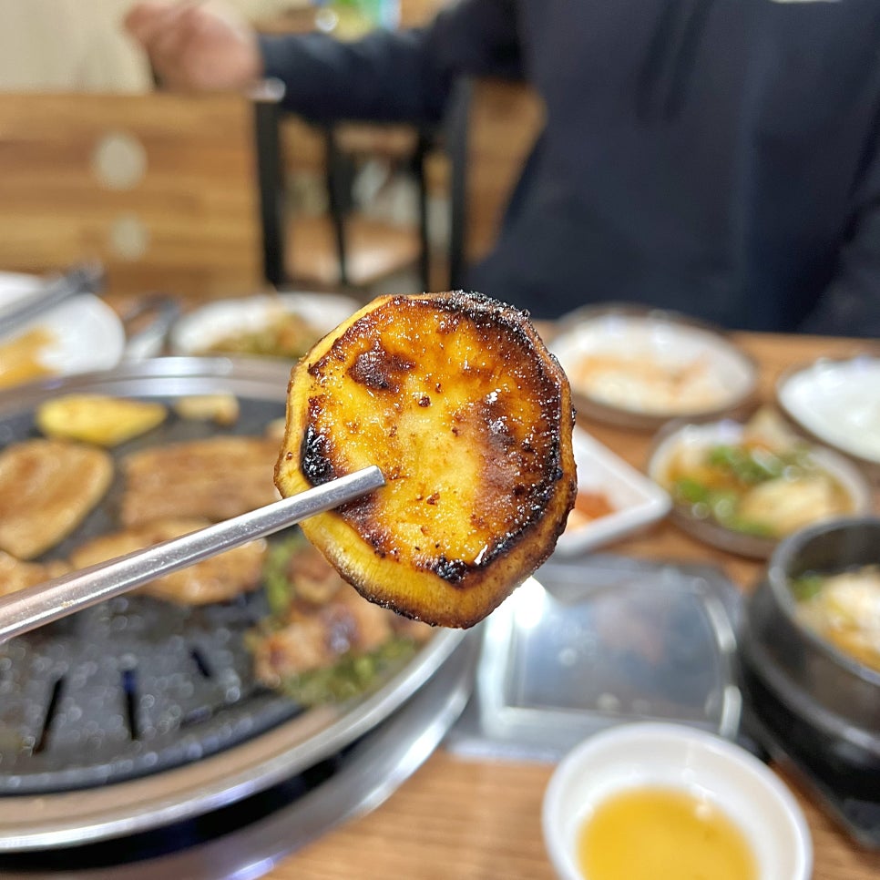 건널목연탄갈비 이미지