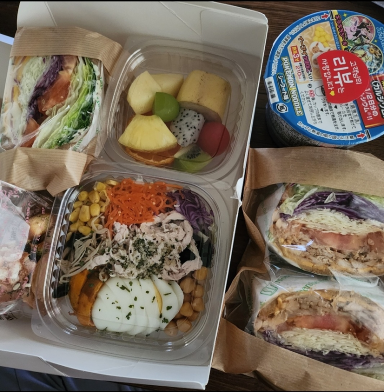 모든샐러드&샌드위치 이미지