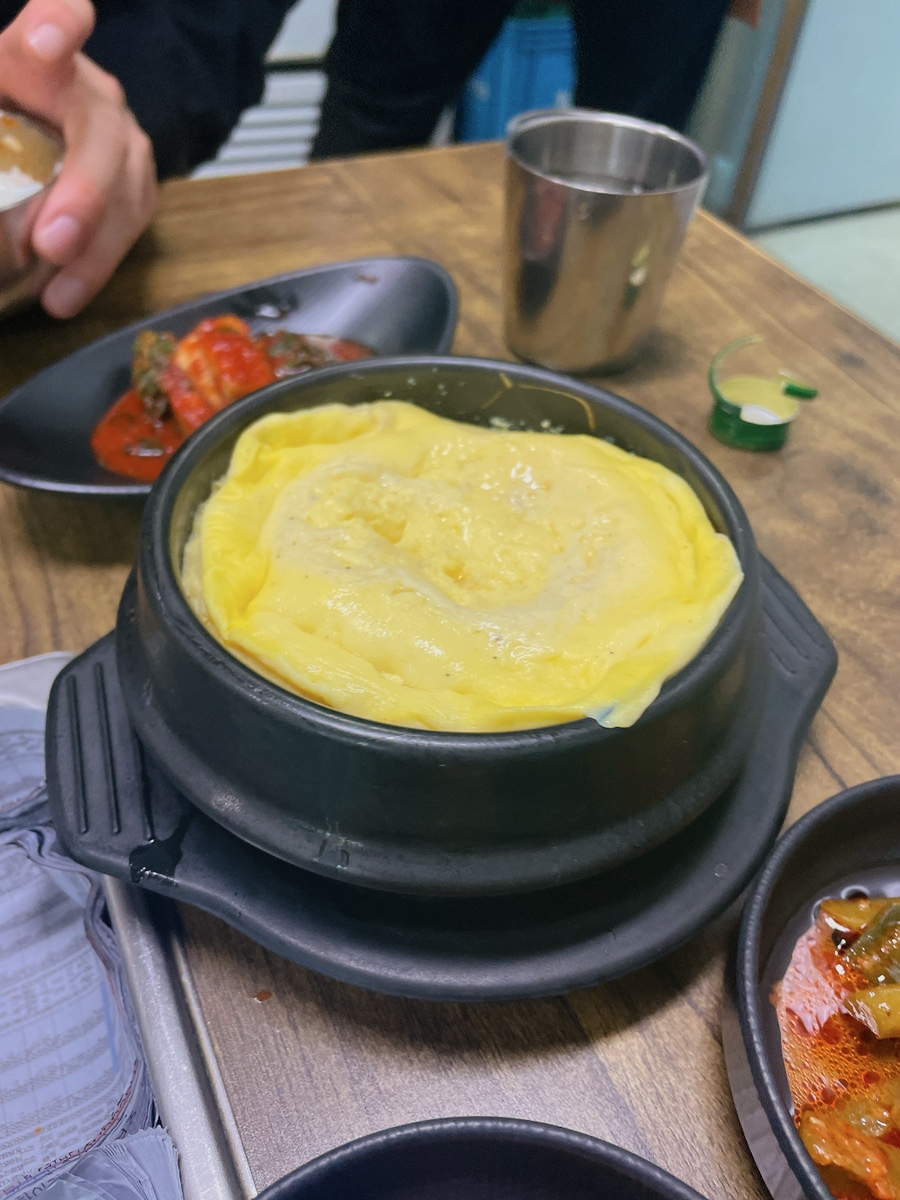 무쇠솥통돼지김치찌개 이미지