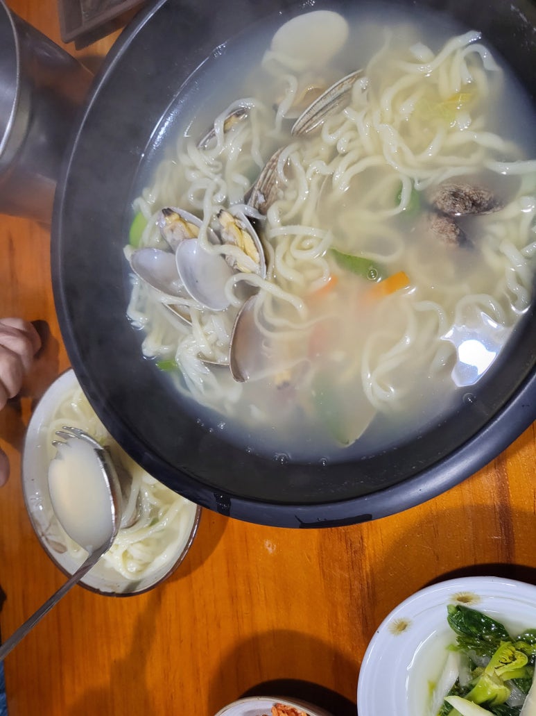 황고집칼국수 이미지