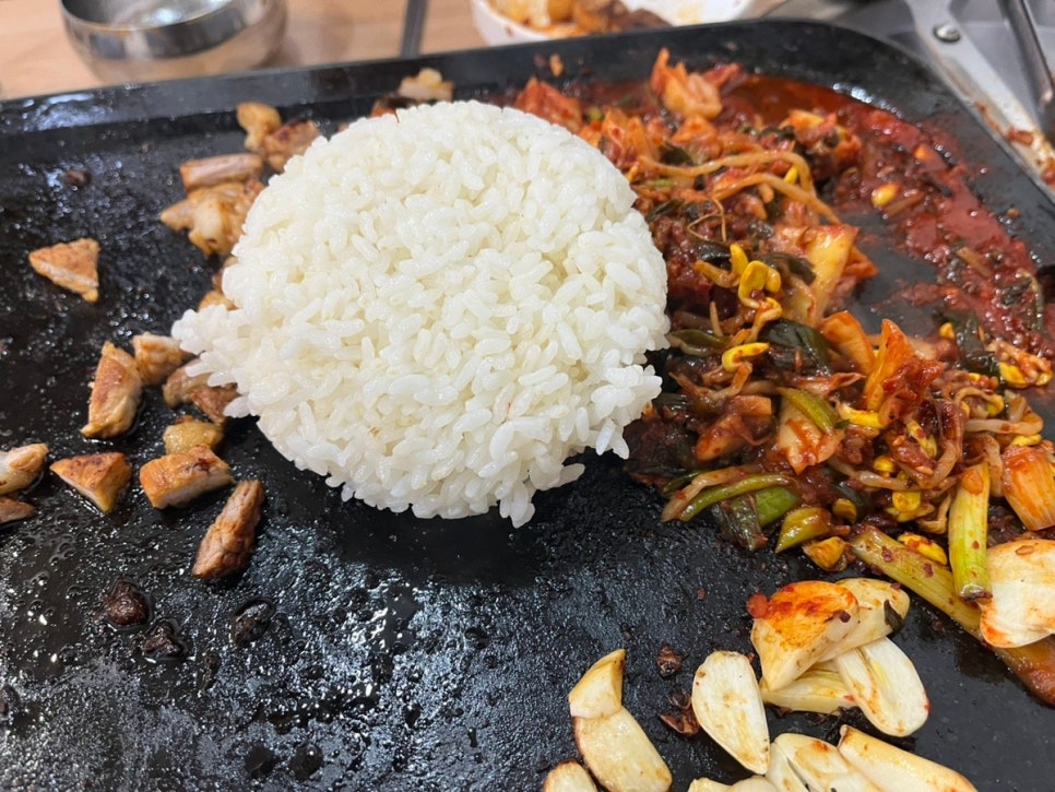 자연석돌구이생삼겹살한우 이미지