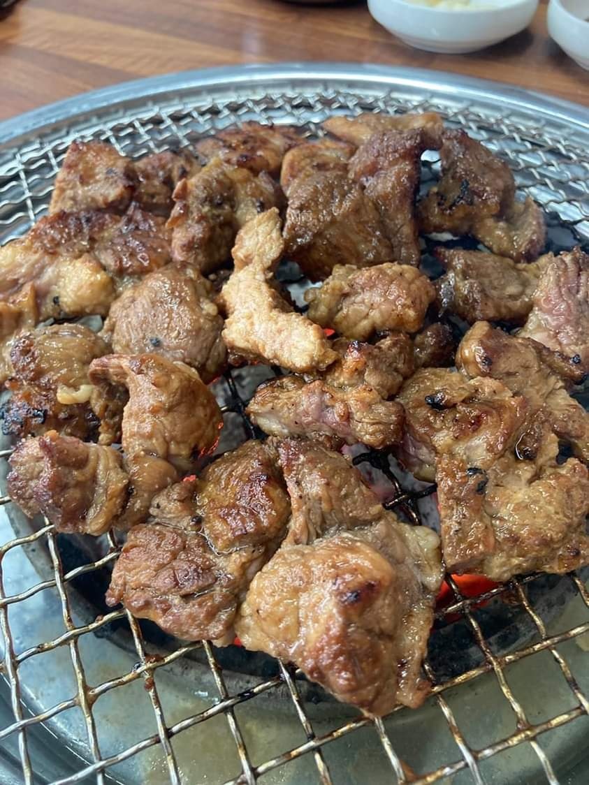 행운숯불갈비 이미지