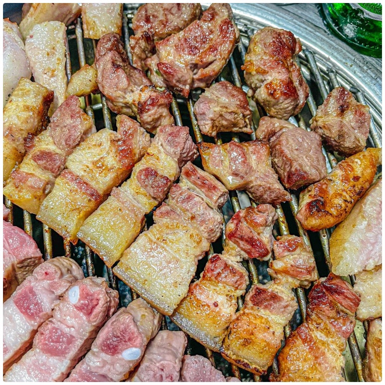 쌍둥이돼지꿈 이미지