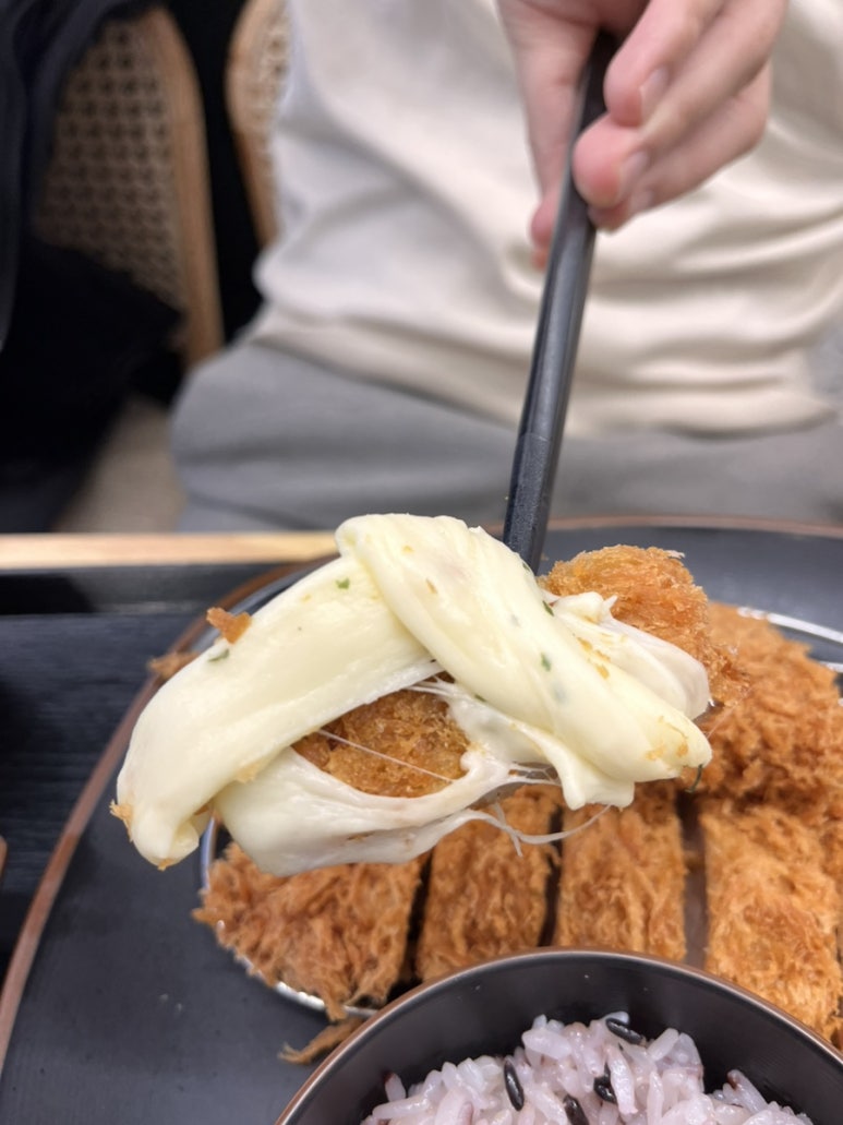 연어와돈카츠 이미지