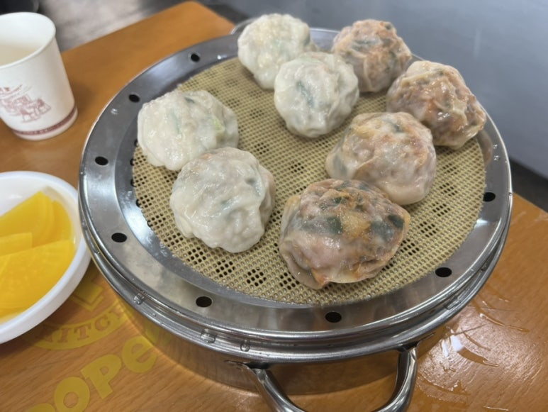 거대한맛기똥찬손만두 이미지