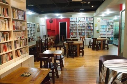 빛의서점 이미지
