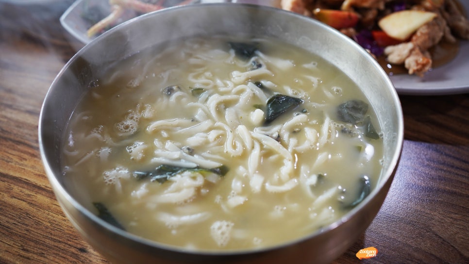 후룩손칼국수 이미지