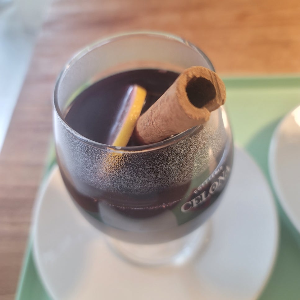 셀로나(Celona) 이미지