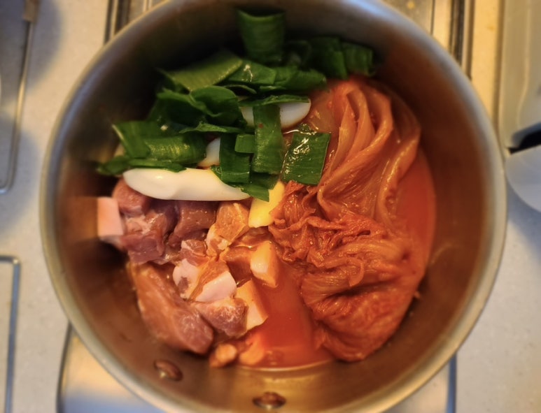 생고기통김치찌개 이미지