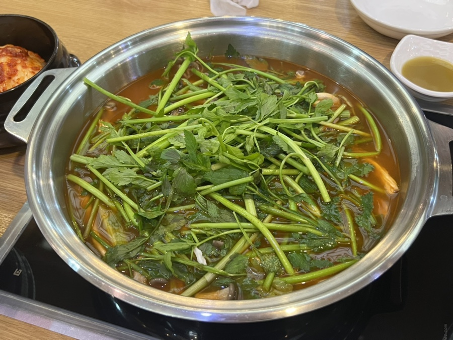 샤브손칼국수 이미지