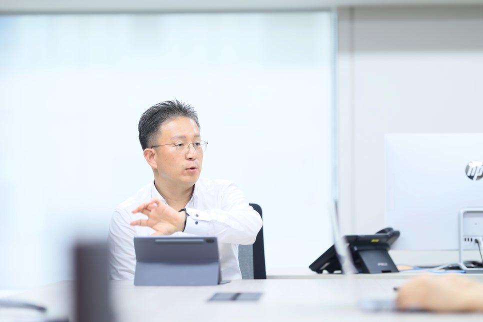 하이테크솔루션 이미지