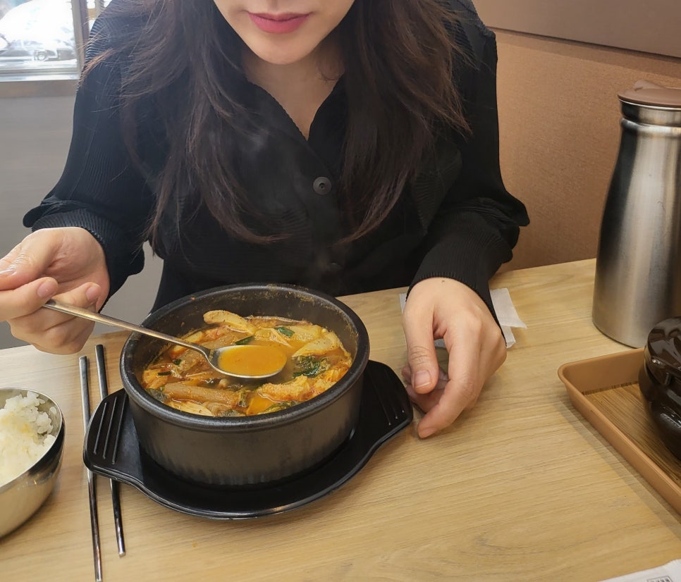 무봉리 토종순대국 오시리아점 이미지
