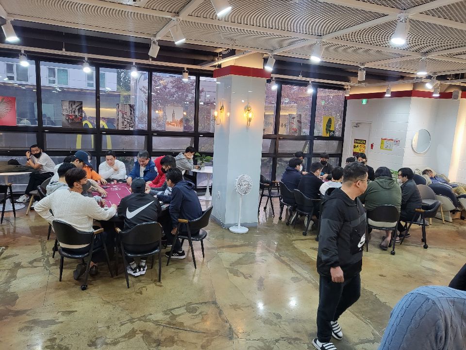 메가홀덤 이미지