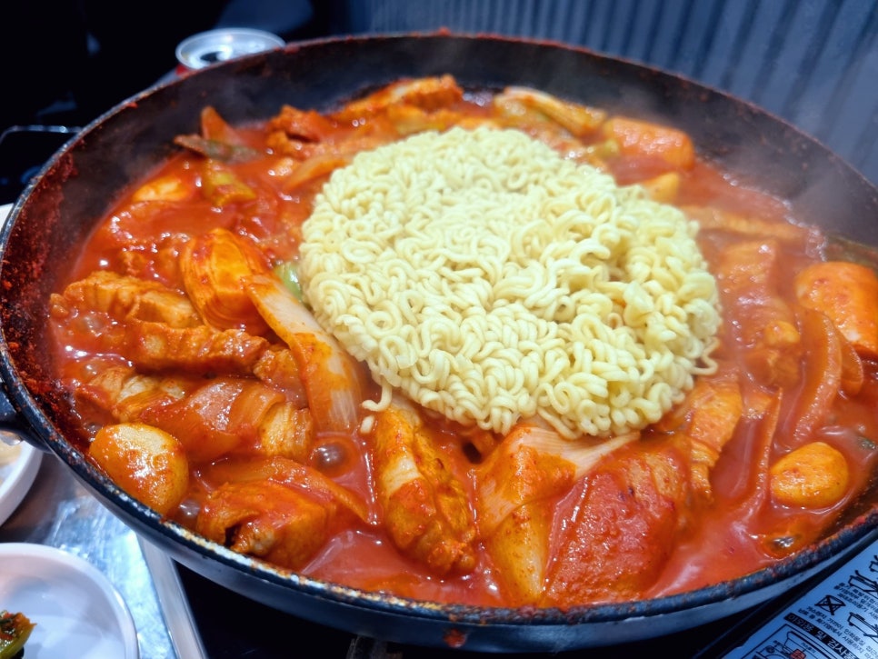 돼지랑찌개랑 이미지