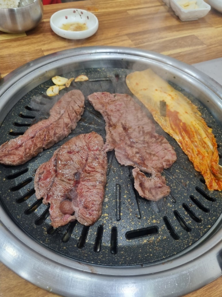 한우돈정육식당 이미지