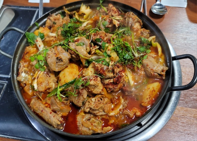 찌개와삼겹살 이미지