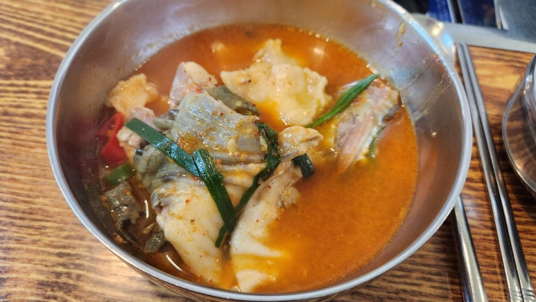 강변매운탕 이미지