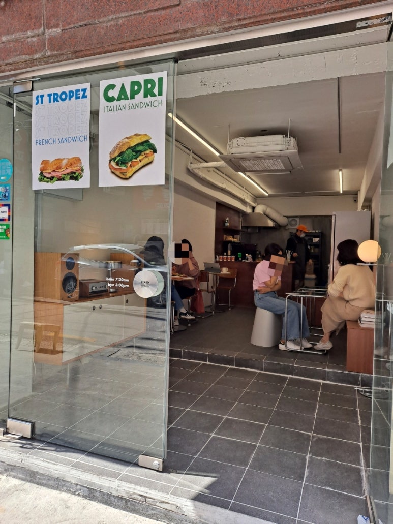 새러데이런치클럽 이미지