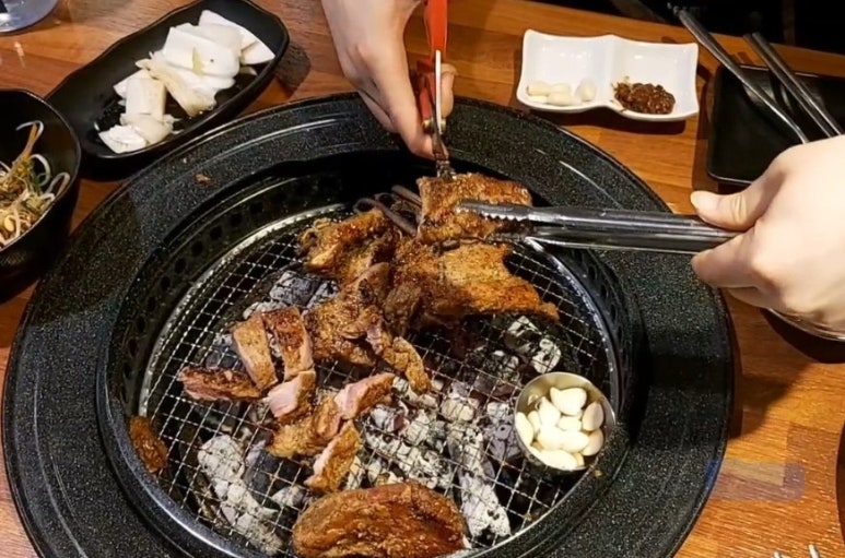 바른고기 숯불양념갈비 이미지