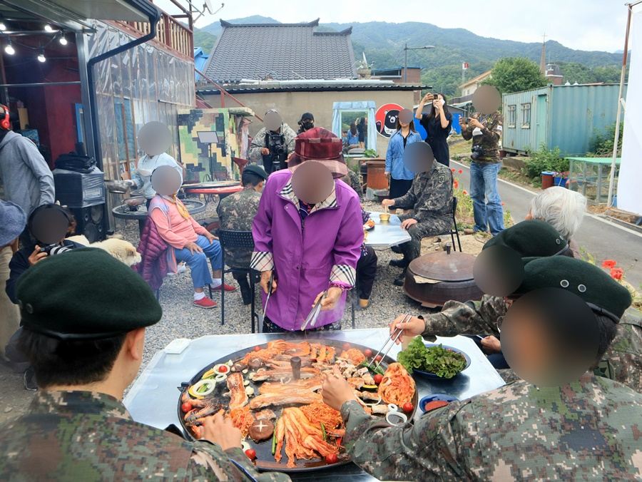 마을극장 DMZ 이미지