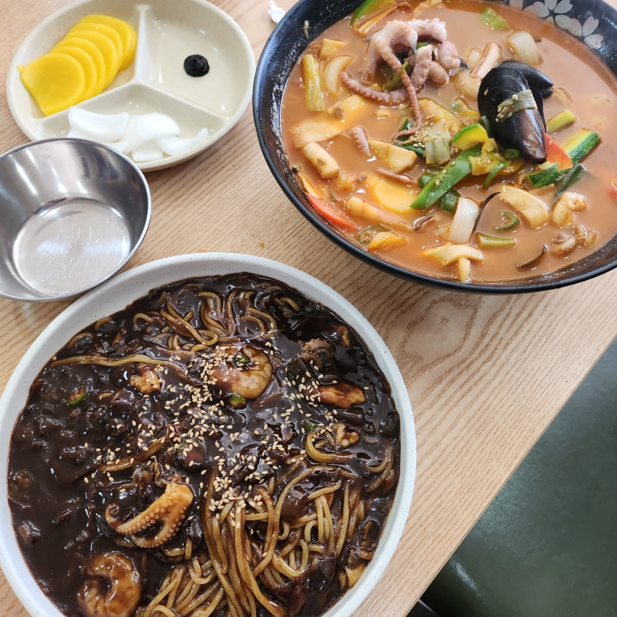 용궁속에구룡각 이미지
