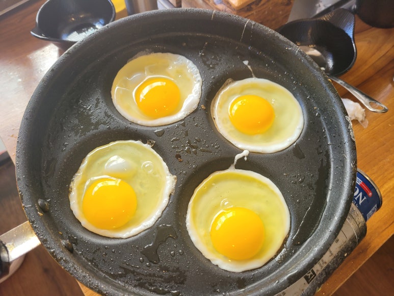 푸짐한김치찌개 이미지