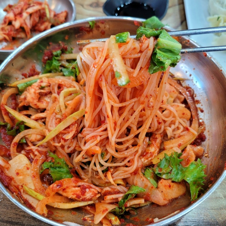 청담국수 이미지