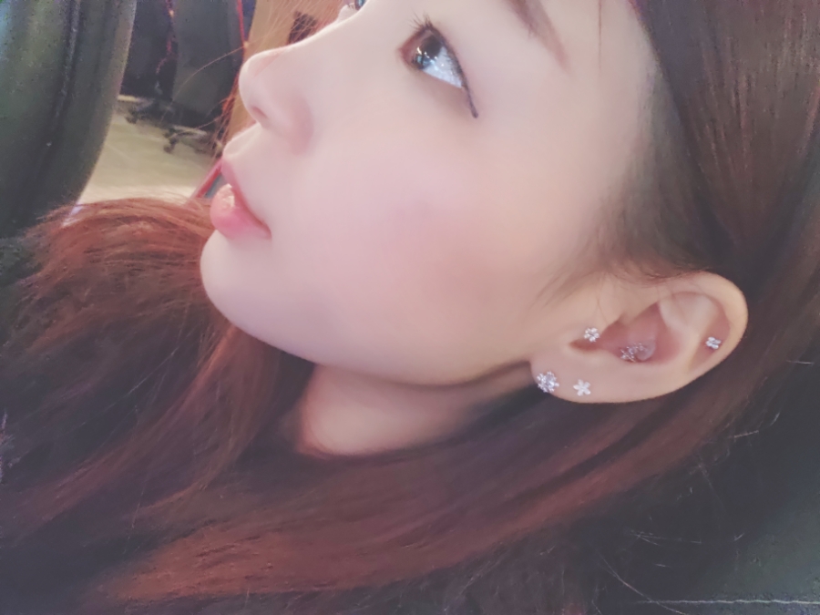 피어싱홀릭 이미지