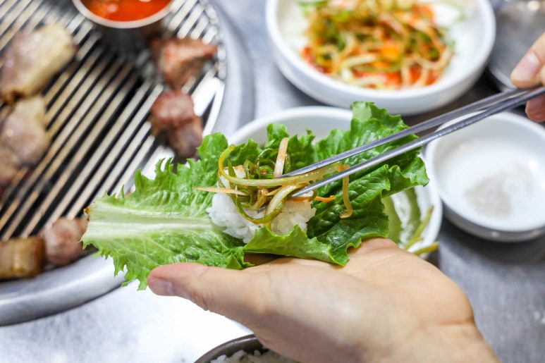 돈돼지연탄구이 이미지