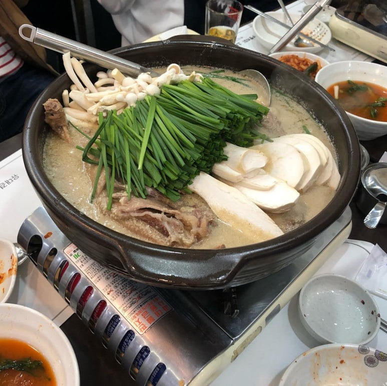 유대경능이누룽지닭오리백숙 이미지
