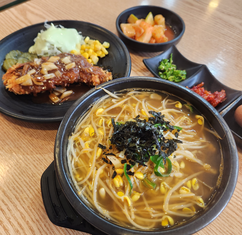 콩사돈(전주콩나물국밥) 이미지