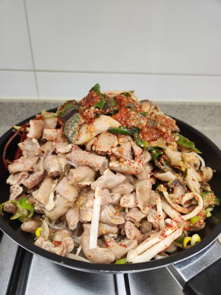 자모손두부생삼겹 이미지