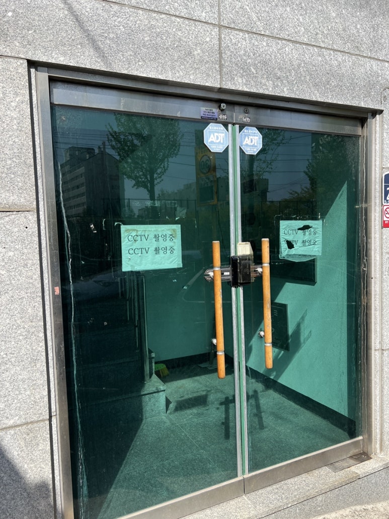옐로우문 스튜디오 이미지