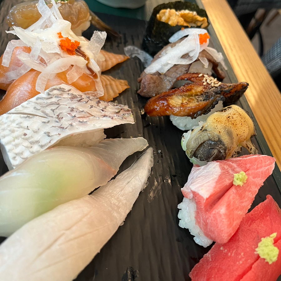 스시벅스연어가맛있는 이미지