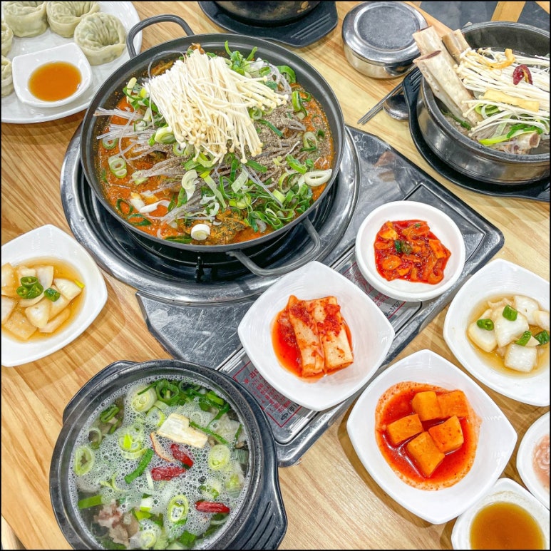 한우만두곰탕 이미지