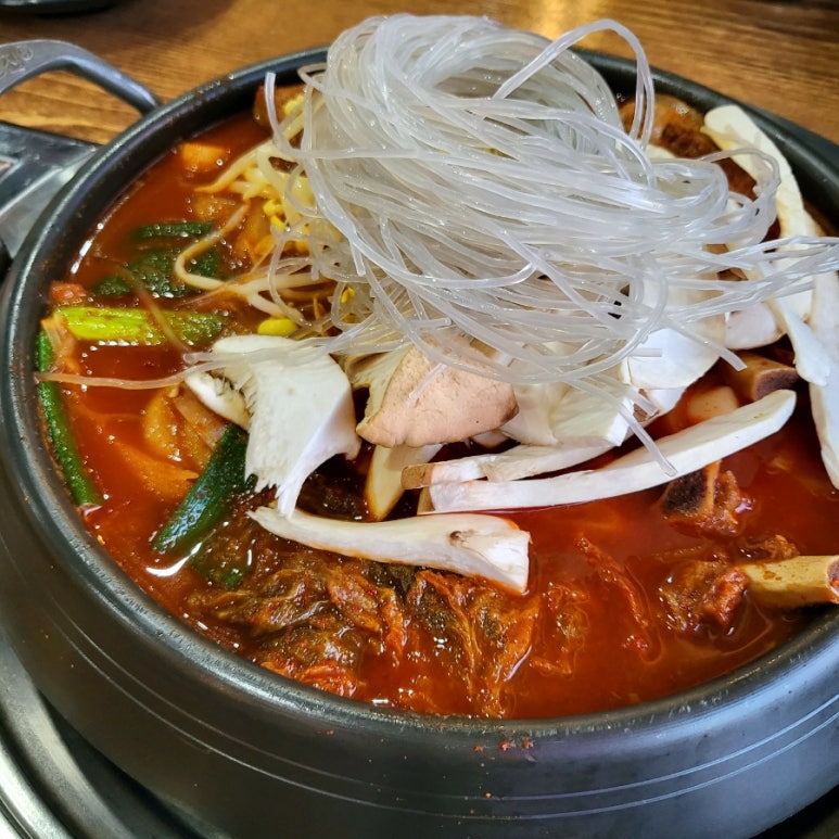 뼈대있는매운갈비찜 이미지