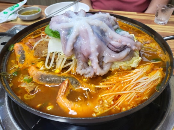 강변해물감자탕 이미지