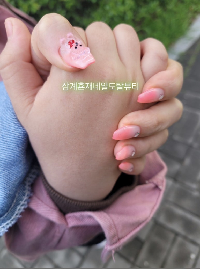 네일꽃이피었습니다 이미지