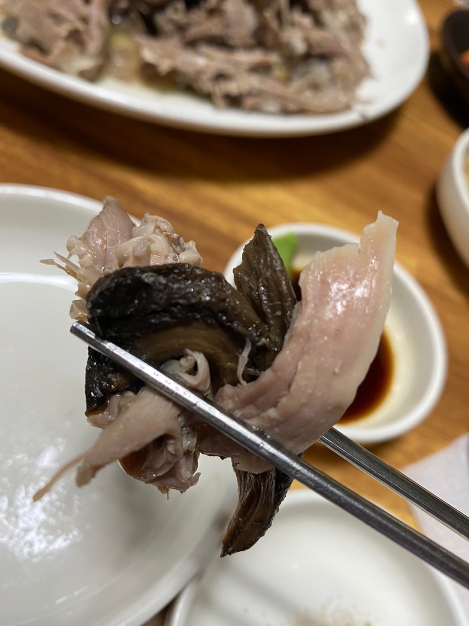 제1능이버섯백숙과능이생국수 이미지