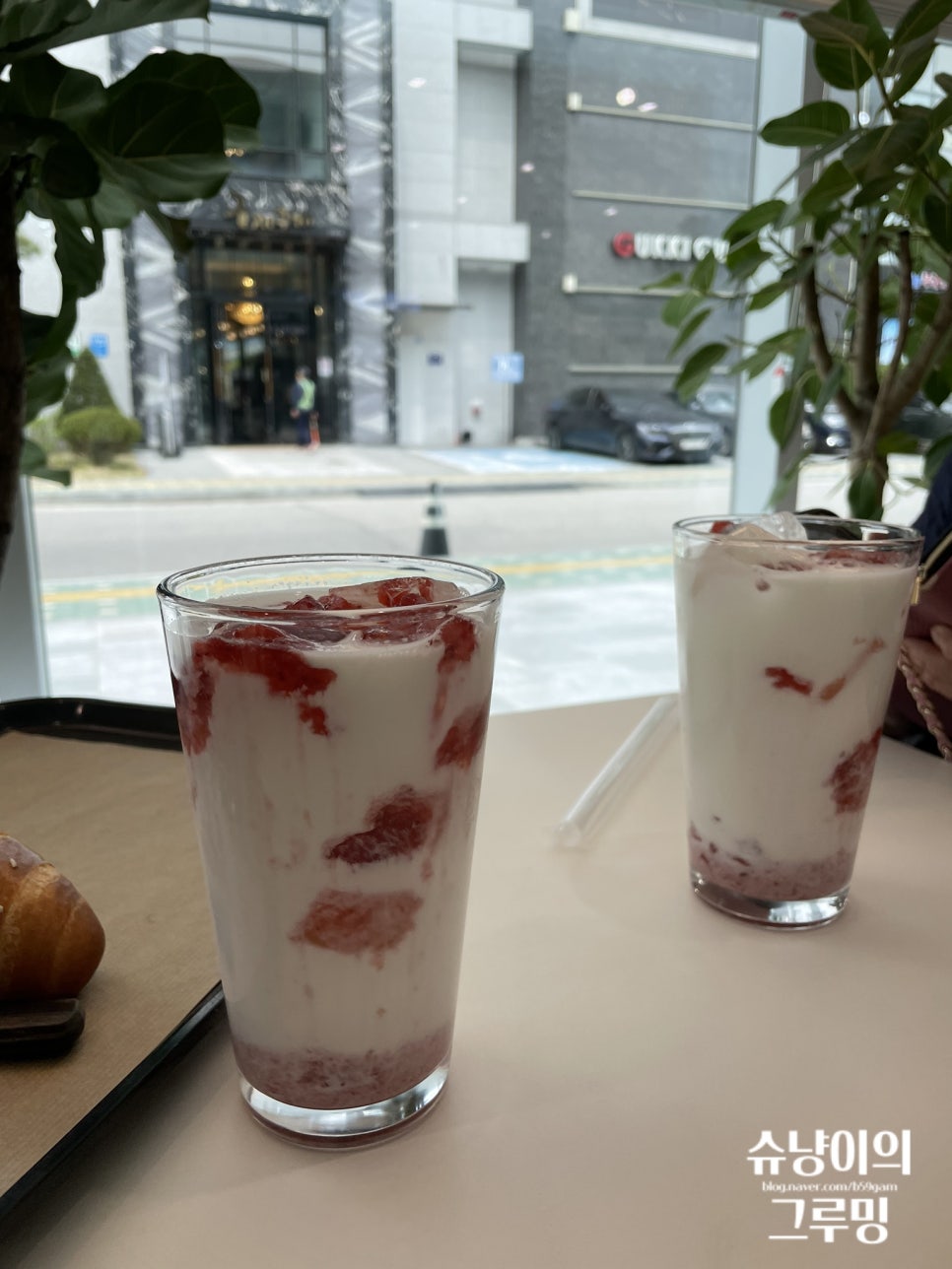 더블스퀘어(DOUBLE SQUARE) 이미지