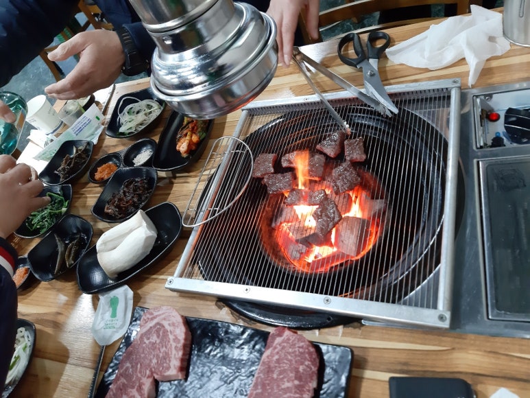 한우정육점식당 이미지