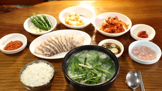 밀양돼지국밥 이미지