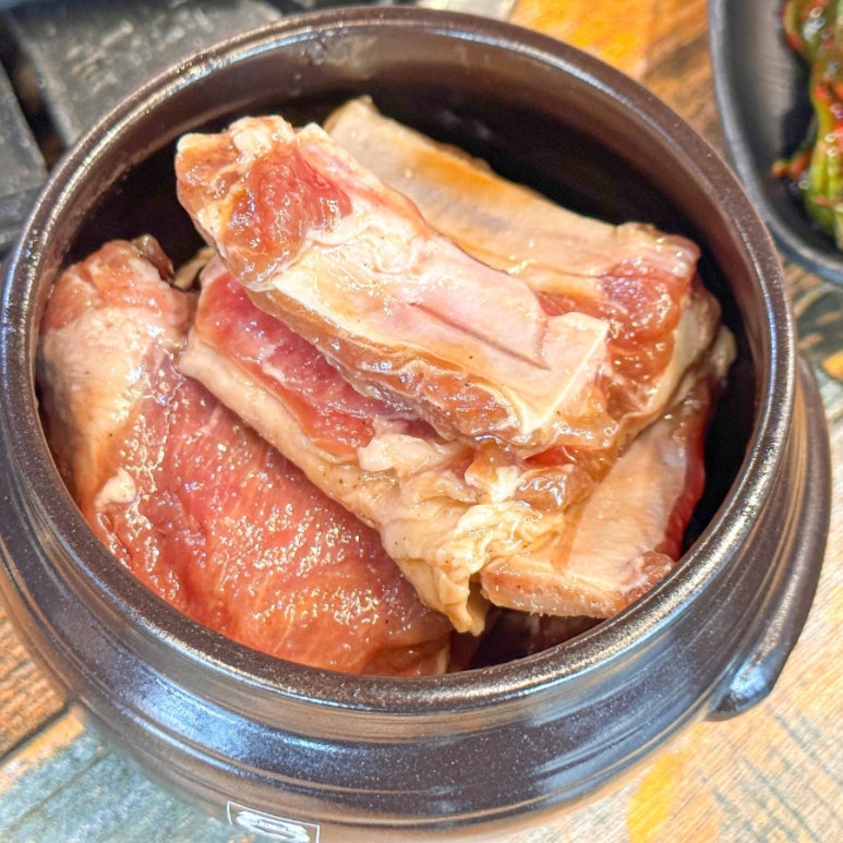 돈돼지숯불구이 이미지