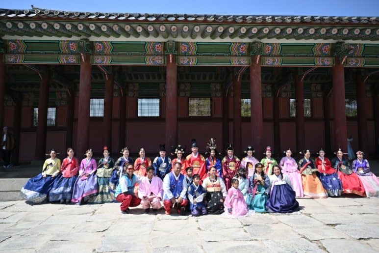 연리지한복 이미지