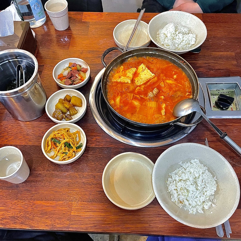 시골통돼지볶음 이미지