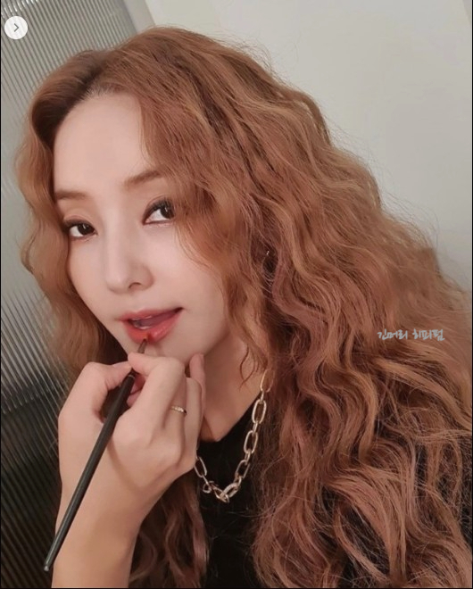 튀는머리 이미지