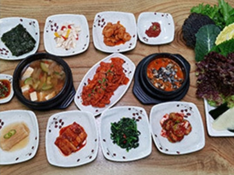 제육우렁쌈밥 이미지