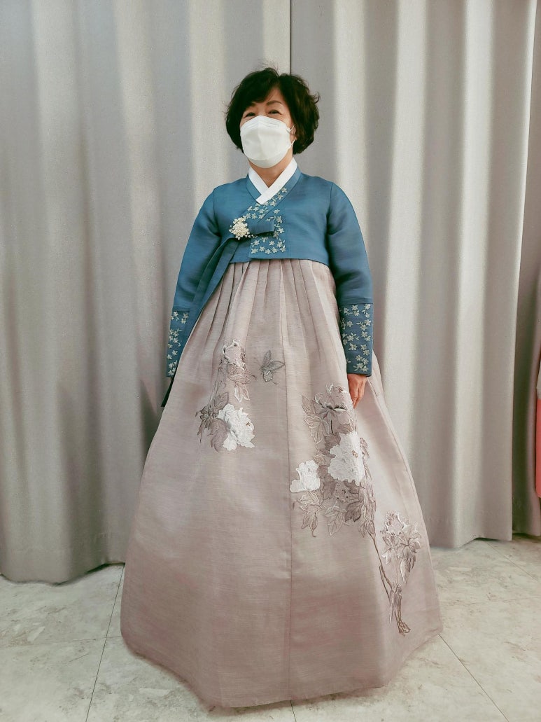 주홍한복 이미지